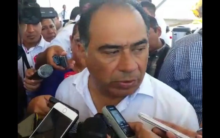 El Gobernador Astudillo dejó clara su intención de que todos los profesores puedan cobrar su salario de forma íntegra. ESPECIAL /