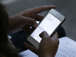 La luz emitida por tu celular podría sabotear tu visión. EL INFORMADOR / ARCHIVO