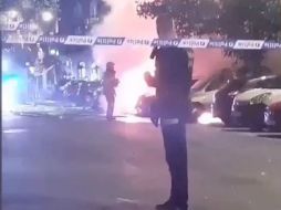 Videos y fotografías mostraron desde varios ángulos los automóviles en llamas. YOUTUBE / hln fchr