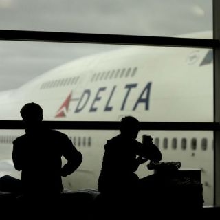 Delta Airlines reduce vuelos a Reino Unido tras el 'Brexit'