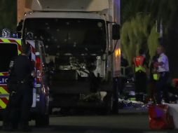 Un conductor de un camión arrolló a decenas de personas en Niza durante la fiesta nacional por el Día de la Toma de la Bastilla. AFP / V. Hache