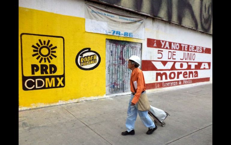 Las multas se deben a irregularidades en los informes de ingresos y gastos de campaña en 14 entidades del país. SUN / ARCHIVO