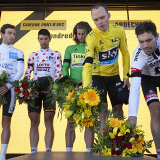 Chris Froome, solidario con Francia durante jornada del tour