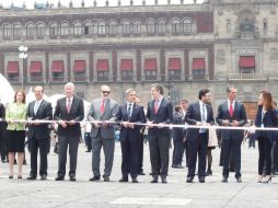 Mayer asistió a la inauguración de la Aldea Digital en el Zócalo de la Ciudad de México. TWITTER / @aurelionuno