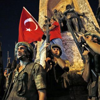 El golpe en Turquía sorprende a exjugadores del Barcelona