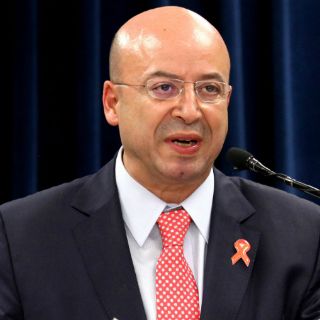 Renato Sales pide 'respetar y querer' a policías