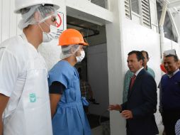 Lemus realizó un recorrido por las instalaciones del rastro. ESPECIAL / Gobierno de Zapopan