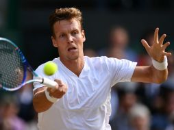 El semifinalista de Wimbledon indicó que ''fue difícil tomar esta decisión, después de una larga discusión'' con su familia. AFP / L. Neal