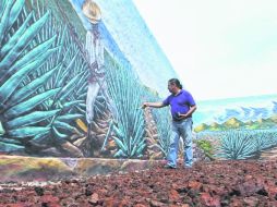 La casa más famosa del municipio de Magdalena ahora es del agave. El artista Juan José Becerra pintó este paisaje. EL INFORMADOR / P. Franco