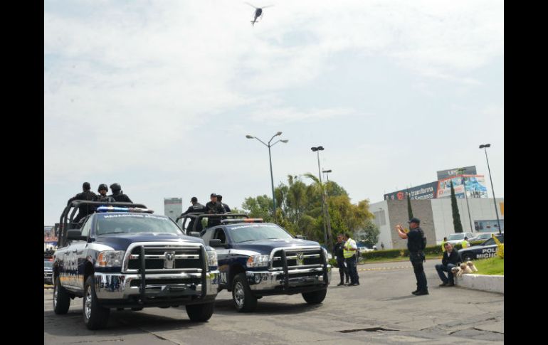 De acuerdo con fuentes policiales y militares, estos enfrentamientos ya se trasladaron a la parte serrana de esa región. NTX / G. Salas