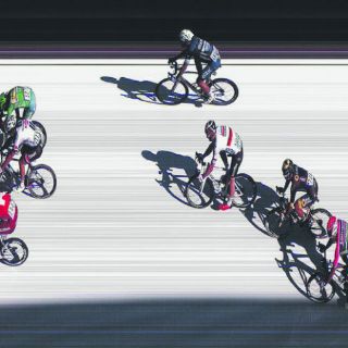 Cavendish vuela en la etapa 14