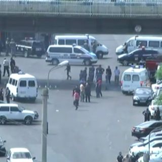 Sujetos armados toman instalaciones policiacas en Armenia