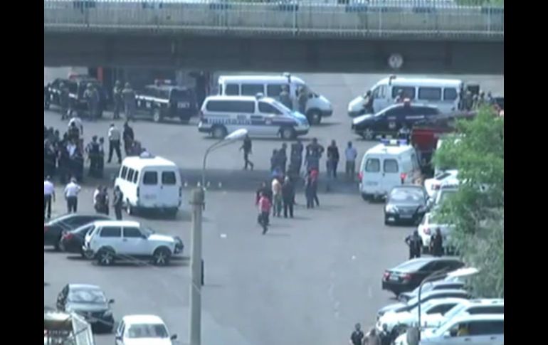 Los Servicios de Seguridad armenios aseguraron que trabajan para resolver la situación. TWITTER / @styoplotr