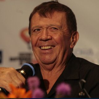 Maestros 'catafixian' a Chabelo paso libre por pintar en su camioneta