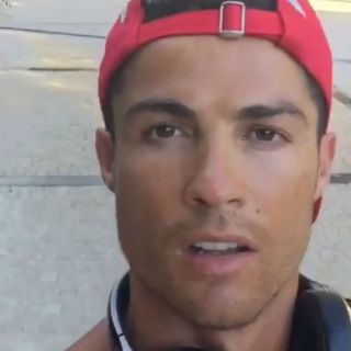 Cristiano Ronaldo afirma que volverá 'más fuerte' de su lesión