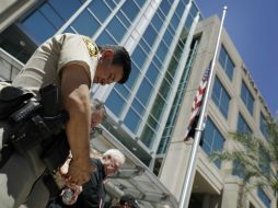 Estados Unidos encadena varias semanas de luto, desde el izado de las banderas a media asta por el tiroteo en Dallas. AP / ARCHIVO