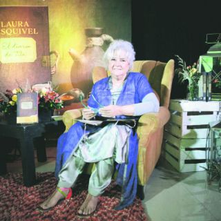 Laura Esquivel retoma la cocina de 'Como agua para chocolate'