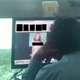 Denuncian a hombre que ve porno en Biblioteca Vasconcelos