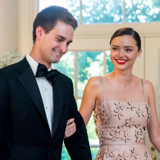 Miranda Kerr se compromete con fundador de Snapchat
