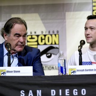 'Snowden' muestra su parte más patriótica en Comic Con