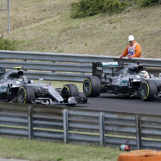 Batalla entre Hamilton y Rosberg inicia en entrenamientos