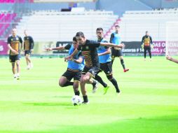 Los universitarios comandados por Joel Sánchez se presentan ante su gente, y van por su segunda victoria del torneo. EL INFORMADOR / R. Tamayo