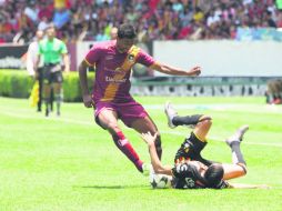 En el Jalisco, los Leones Negros cayeron en la presentación ante sus seguidores. Los Coras fueron contundentes. EL INFORMADOR / M. Vargas