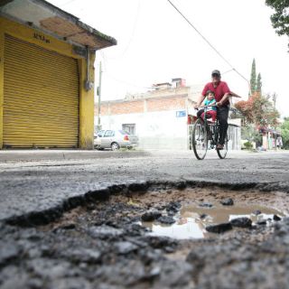 La mitad de las calles tapatías están en mal estado