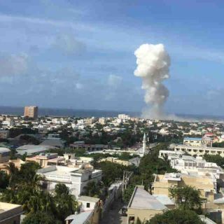 Estalla un coche bomba cerca del aeropuerto de Mogadiscio