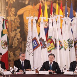 La SEP presenta nuevo modelo educativo a gobernadores