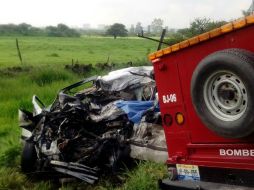 El accidente ocurrió este martes en el kilómetro 81 de la carretera federal libre. TWITTER / @PCJalisco