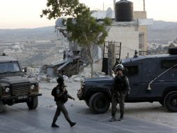 Los detenidos fueron trasladados a una comisaría para ser interrogados. EFE / A. Al Hashlamoun