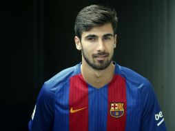 Gomes, de 22 años, llega al Barcelona procedente del Valencia, por 35 millones de euros fijos más 20 millones en variables. EFE / A. Dalmau