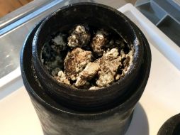 'Una especie de capa de cerámica es lo que lo ha preservado de la corrosión durante siglos', explican arqueólogos. AFP / HO