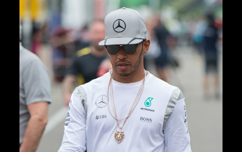 ''Tengo que hablar con Esteban, es una persona a la que respeto mucho, uno de los que más aprecio'', dijo Hamilton. AP / W. Kastl