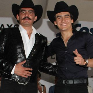 Hijo de Joan Sebastian declara que su padre usó mariguana