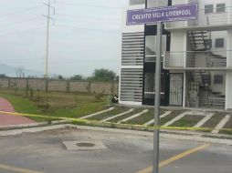 El cuerpo se encontraba en el cruce de avenida Adolf B. Horn con circuito Villa Liverpool. ESPECIAL /