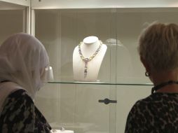 Eva Ho señala que el vendedor le aseguró que las joyas eran 'genuinas, originales y auténticas'. EFE / ARCHIVO