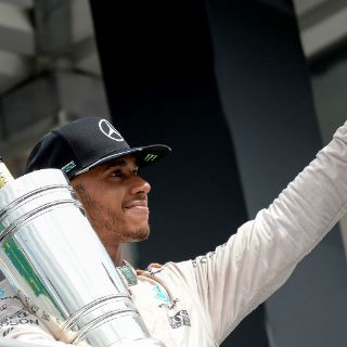 Hice una gran salida y no cometí errores: Lewis Hamilton