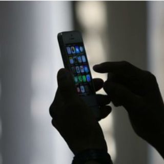 Usuarios de dispositivos móviles, 'terreno fértil' para 'hackers'