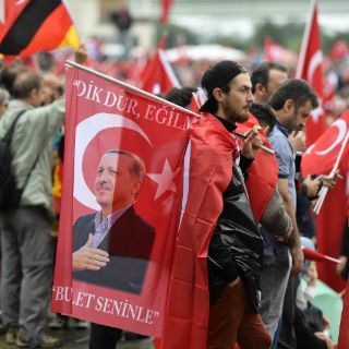 Erdogan reforma el ejército tras golpe fallido