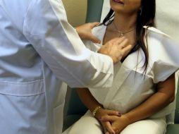 Recuerda, antes de tomar una decisión que podría cambiar tu vida, es importante que lo consultes con tu doctor y contigo misma. EFE / ARCHIVO