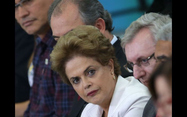 Rousseff ha sido acusada de incurrir en maniobras ilegales que podrían suponer un ''crimen de responsabilidad''. AP / ARCHIVO