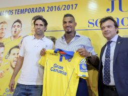 Medios de todo el planeta se han hecho eco de la noticia, dado el carácter mediático del futbolista, ícono de la moda en Italia. EFE /