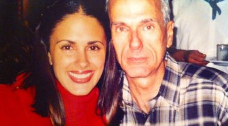 En Facebook, la famosa publicó varias imágenes de su progenitor. FACEBOOK / Ana La Salvia