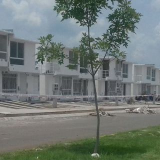 Clausuran fraccionamiento irregular en El Salto