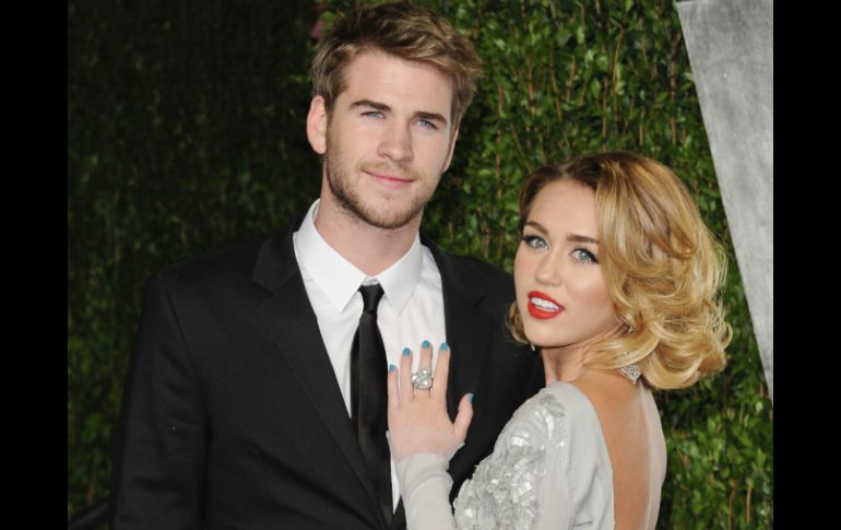 En el video, Miley Cyrus llama 'bebé' a Liam Hemsworth. AP / ARCHIVO