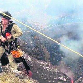 Astronuata y explorador de EU descenderán al volcán Masaya