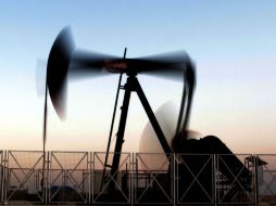 El aumento en los inventarios impulsan los precios del petróleo en esta jornada bursátil. AP / ARCHIVO