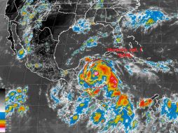 El huracán 'Earl' generaría lluvias intensas en algunas zonas del país. TWITTER / @conagua_clima